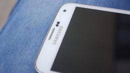 Samsung Galaxy A8 indistruttibile
